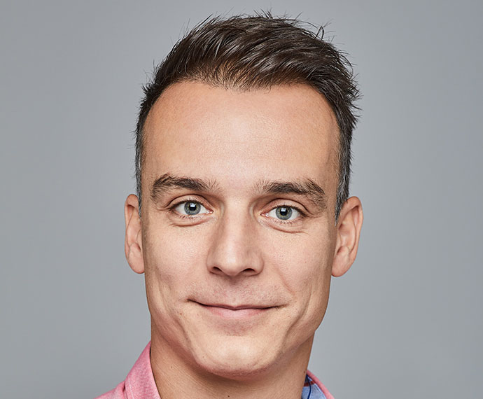 Harsányi Gergely hajbeültetés után